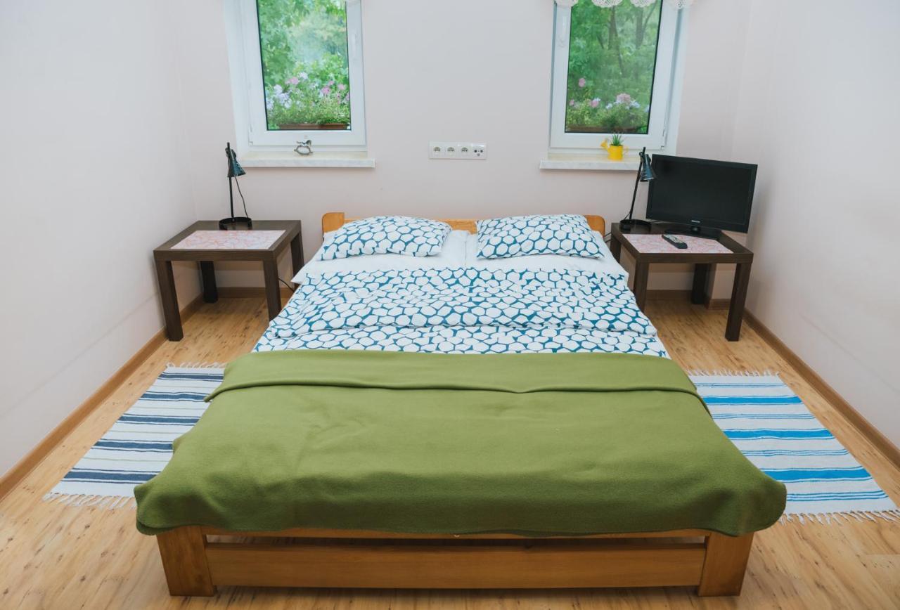 Agroturystyka Pod Modrzewiami Nowy Tomyśl Esterno foto