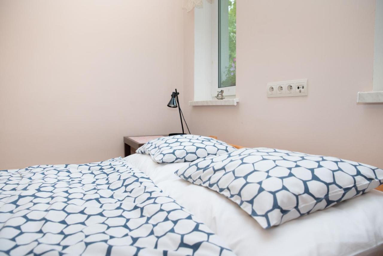 Agroturystyka Pod Modrzewiami Nowy Tomyśl Esterno foto