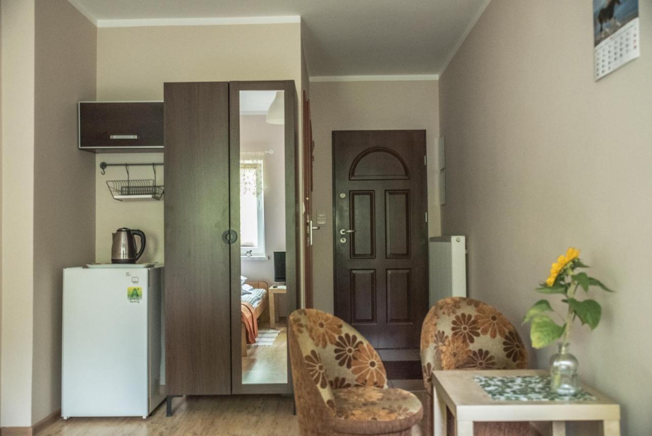 Agroturystyka Pod Modrzewiami Nowy Tomyśl Esterno foto